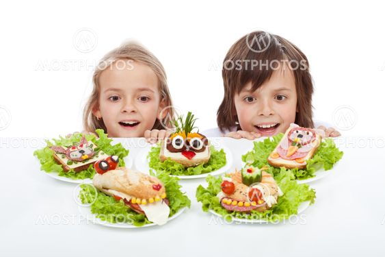Kids discovering the the healthy sandwich alternative