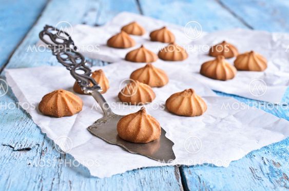 Small cone-shaped cookies