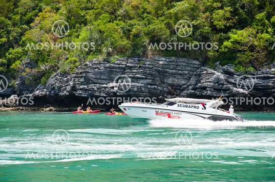 Fast speed boat