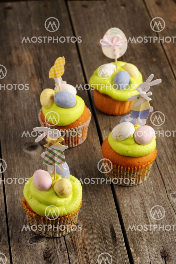 Easter homemade cupcakes