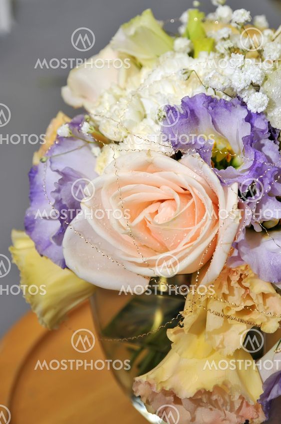 Roses in a bouquet of flowers