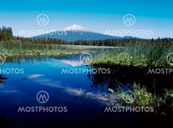 Hosmer Lake in Oregon Cascades with Mount Bachelor