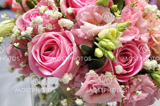 Roses in a bouquet of flowers