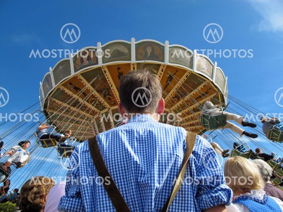 Chairoplane with watching People