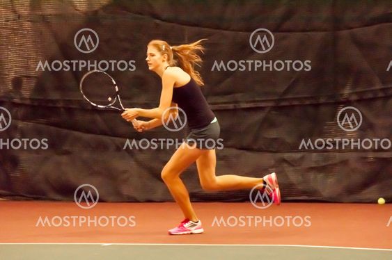Girl tennis