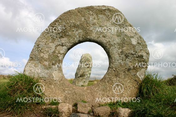 Mænd-en-Tol (stone med et hul), Cornwall, UK