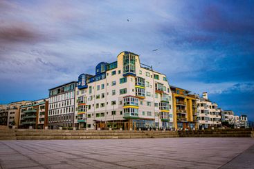 Västra hamnen i skymningen