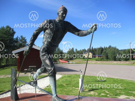 Sixten Jernberg staty