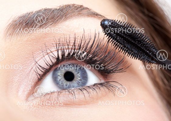 mascara makeup