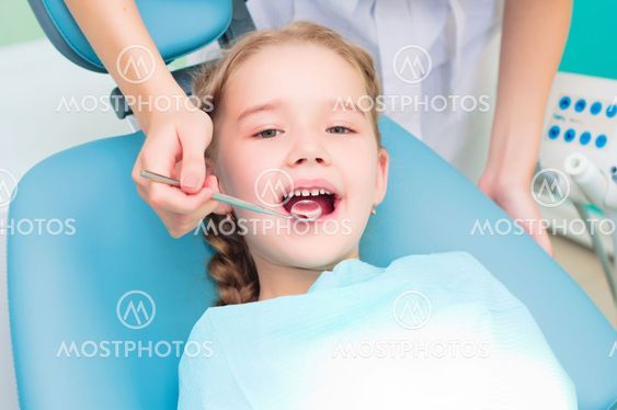 girl visiting dentists, visit the dentist