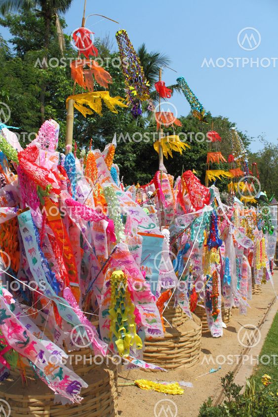 Color paper flag for Buddha worship