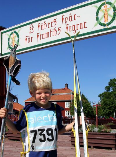 Pojke vid Vasaloppsmålet