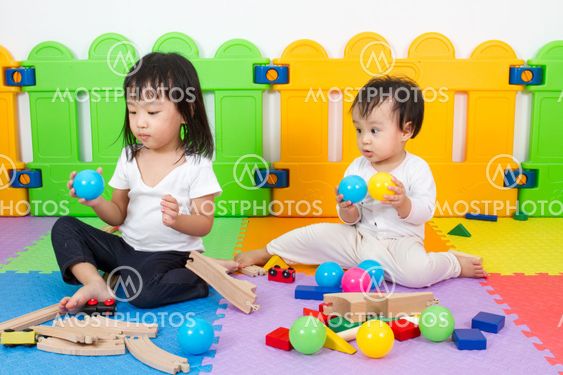 Asian Chinese childrens playing with blocks