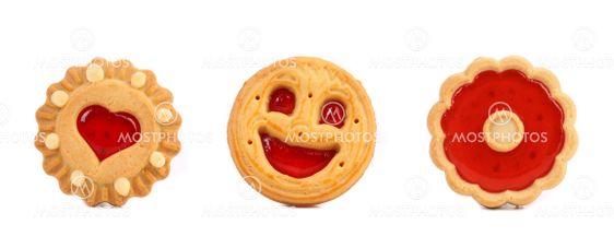 Thre different cookies with jam in row.