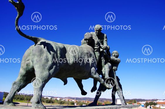 Portuguese bullfighting sculpture, Amieira village, Portugal