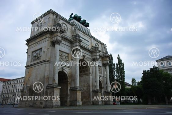 Gate of victory