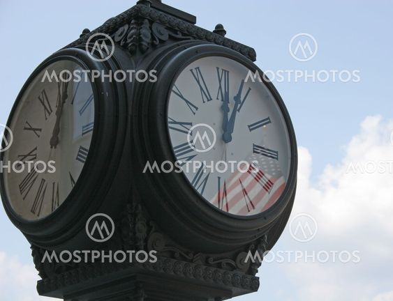 Clock with Flag