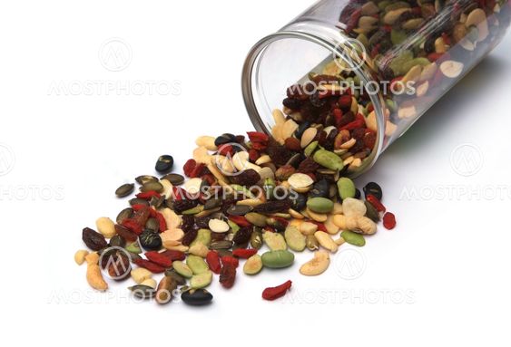 organic mixed nuts and dry fruits