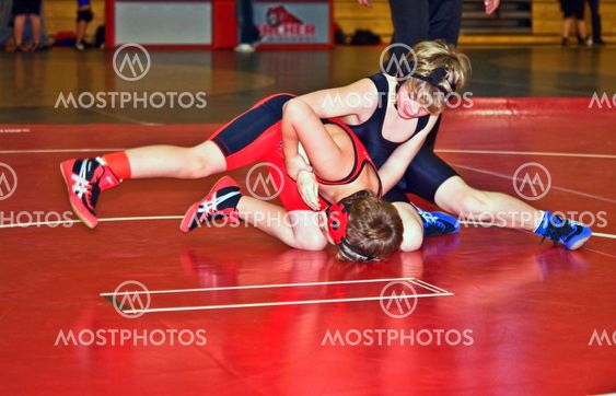 Youth Wrestlers in Tournament