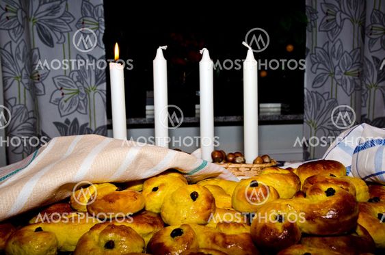 Saffron buns and advent candle