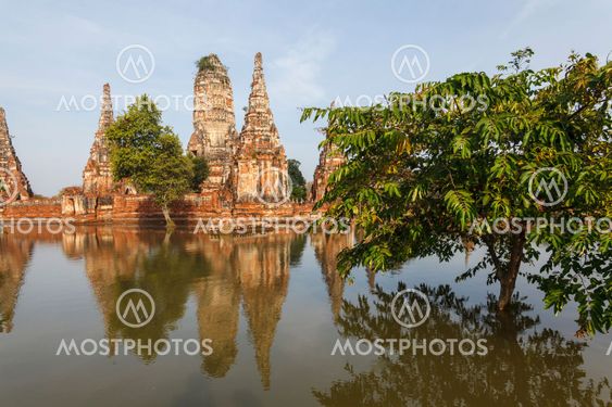 Floods Chaiwatthanaram Temple at Ayutthaya