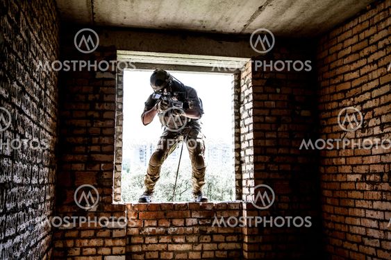 rappeling with weapons