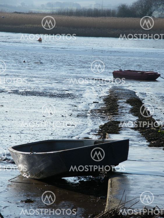 Boat on the Exe at Topsham