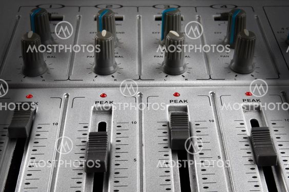 Music mixer