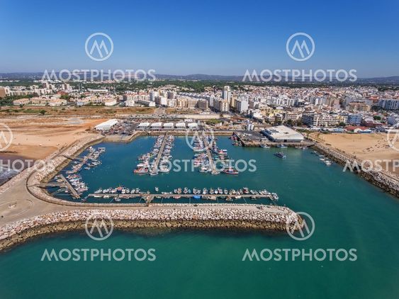 Fishing port of fishermen, city Quarteira.