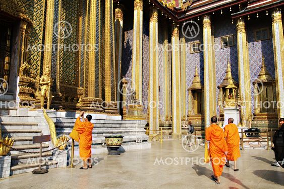 buddhist monks