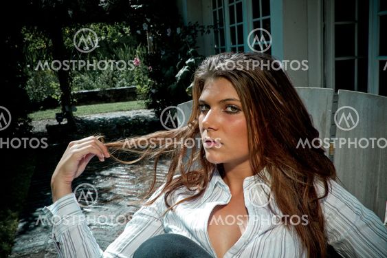 natural portrait of a teenage in withe shirt