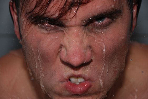 Hulken in the shower