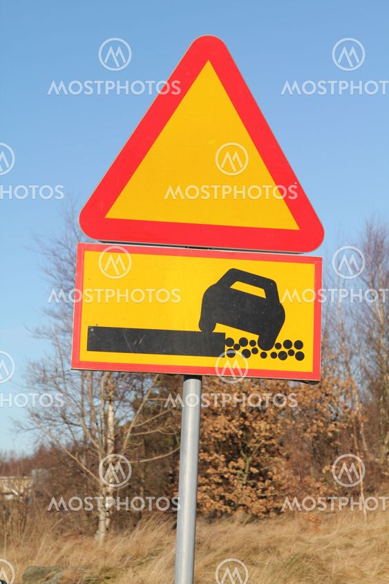 Varning svag vägkant