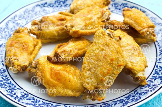 Fried chicken wings