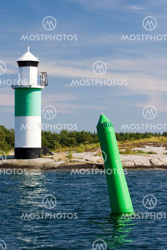 Light house on skerry 2