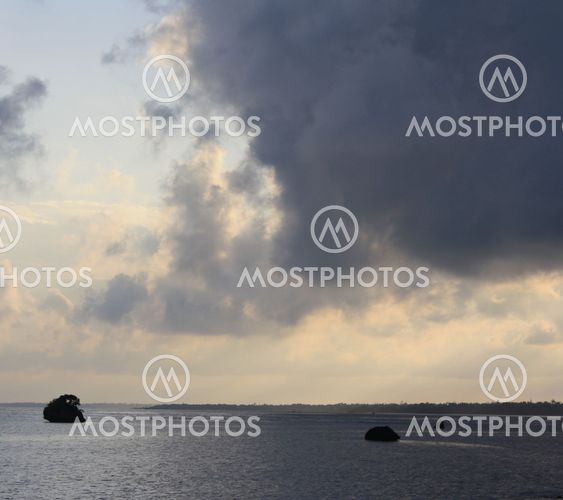 bits of islands