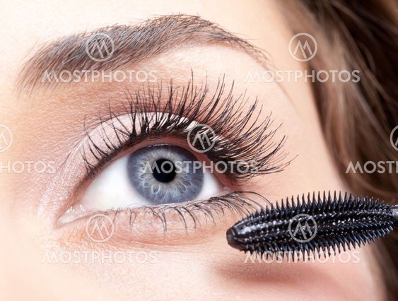 mascara makeup