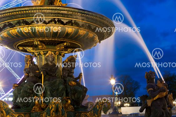 Fontaine des Mers, Concorde square, Paris, Ile de France, France