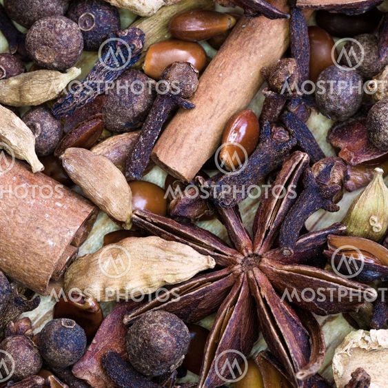 spices for mulled wine