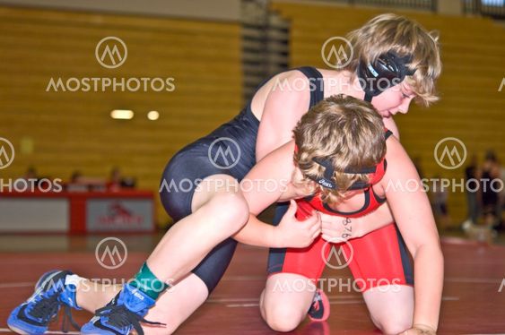 Youth Wrestlers in Tournament
