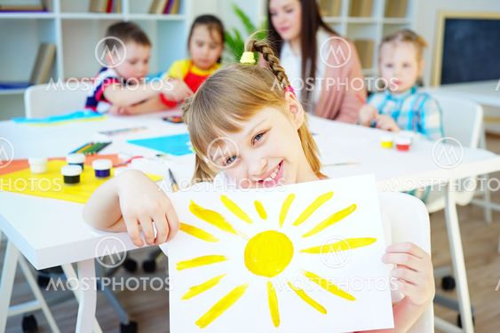 Art lesson in kindergarten
