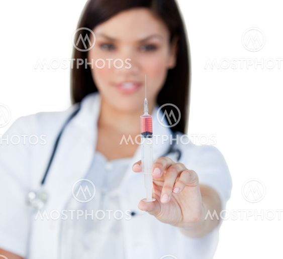 Professionnal female doctor holding a syringe