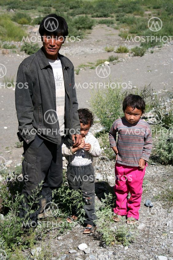 Famliyman in Tibet