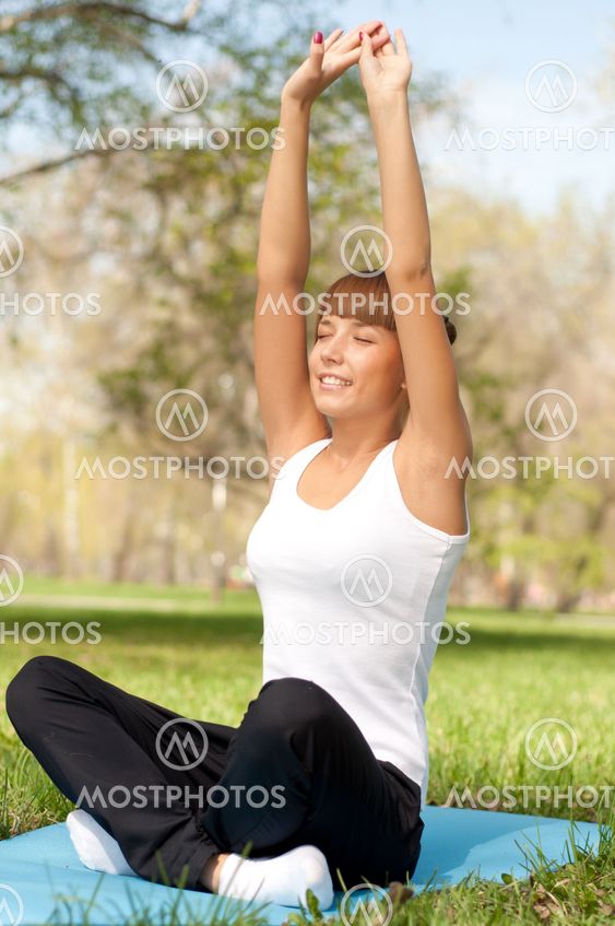 sport exercises in the park
