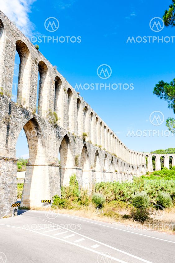 Pegoes Aqueduct, Estremadura, Portugal