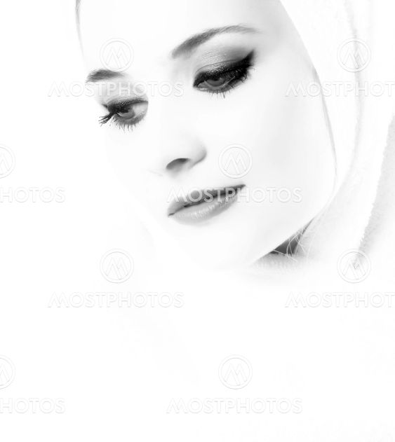 Black and white portrait of young woman
