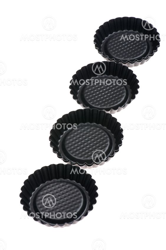 baking form on white