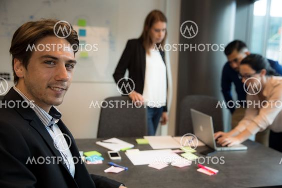 Porträttbild i Skandinaviskt kontor