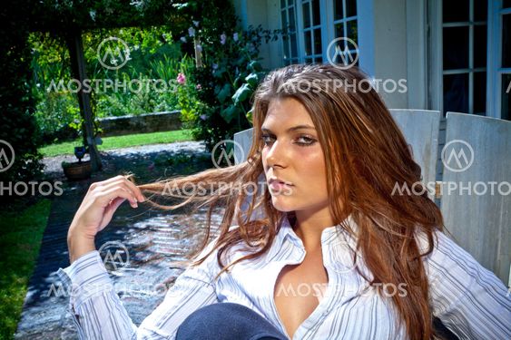 natural portrait of a teenage in withe shirt