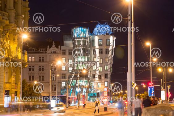 Dancing home, Prague